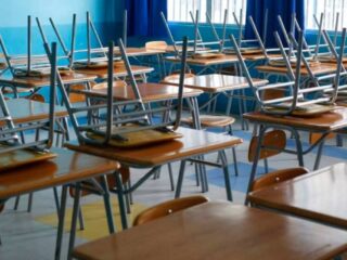 Clases suspendidas en tres comunas de Chile por alerta de tormenta de arena y fuertes vientos