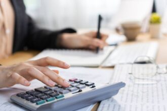 Empleos disponibles en el ministerio de Hacienda con sueldos de hasta $3,1 millones