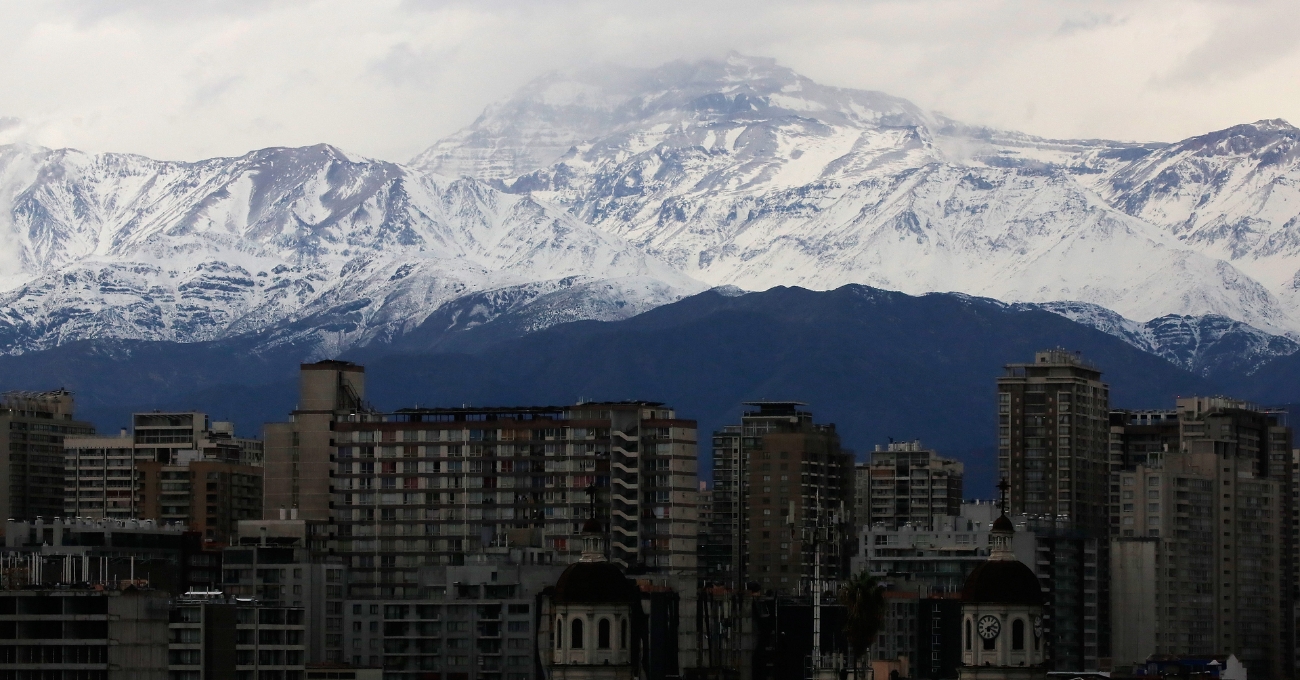 Jaime Leyton anticipa tres días de lluvia y posible nieve en Santiago desde este miércoles
