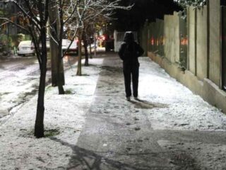 Pronostican nieve en comunas del sector oriente y suroriente de Santiago esta semana