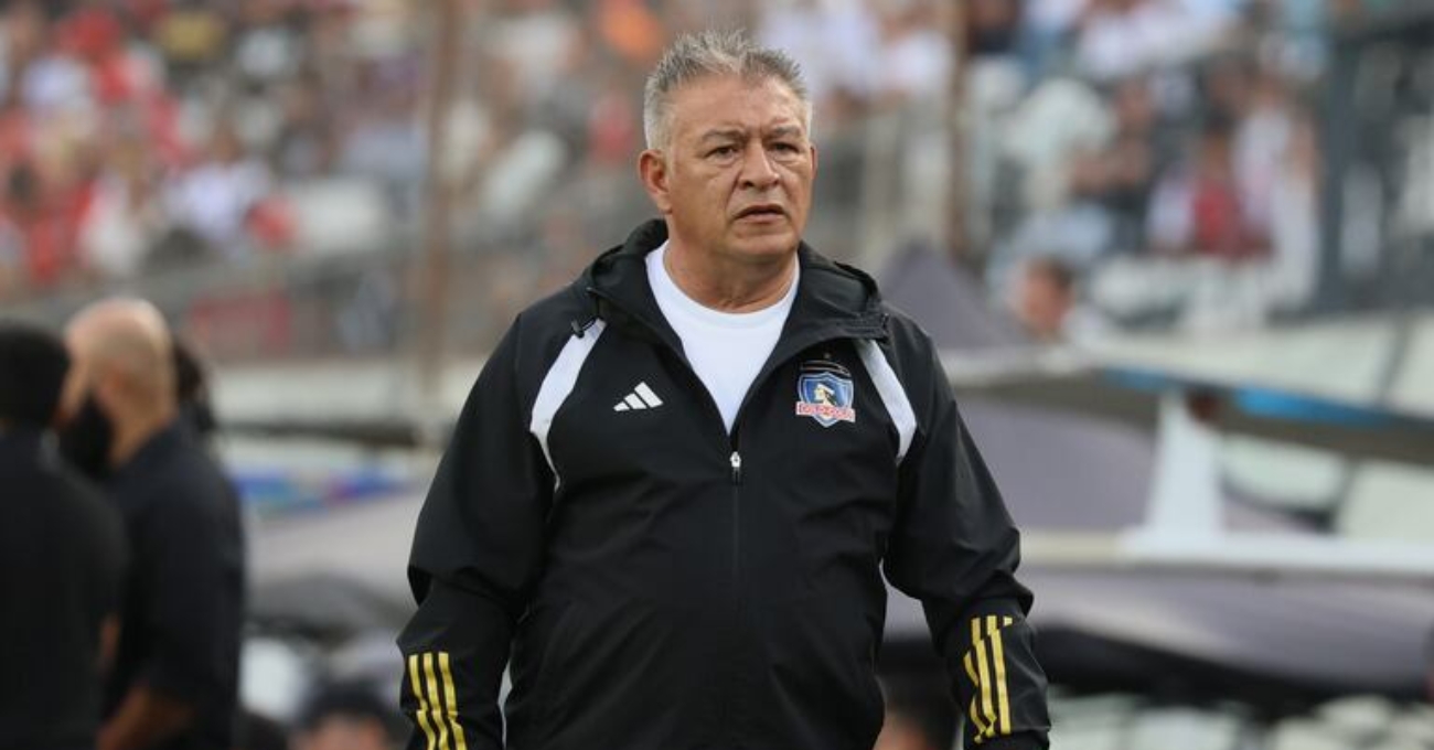 Claudio Borghi descarta contactos con Colo Colo tras rumores por salida de Almirón