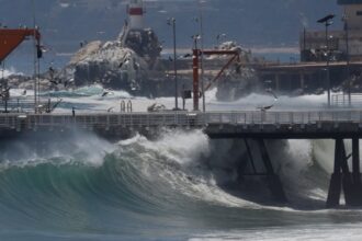 Armada emite aviso por marejadas anormales que afectarán a 14 regiones del país