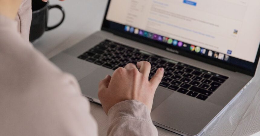 Escasez de talento afecta al 60% de empleadores chilenos pese al alto desempleo juvenil