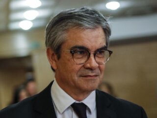 Mario Marcel renuncia al Ministerio de Hacienda para asumir cargo en el exterior