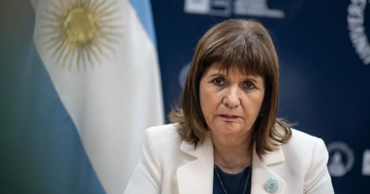 Ministra argentina exige "expulsión y prohibición de reingreso" para hinchas chilenos tras violentos incidentes en Avellaneda
