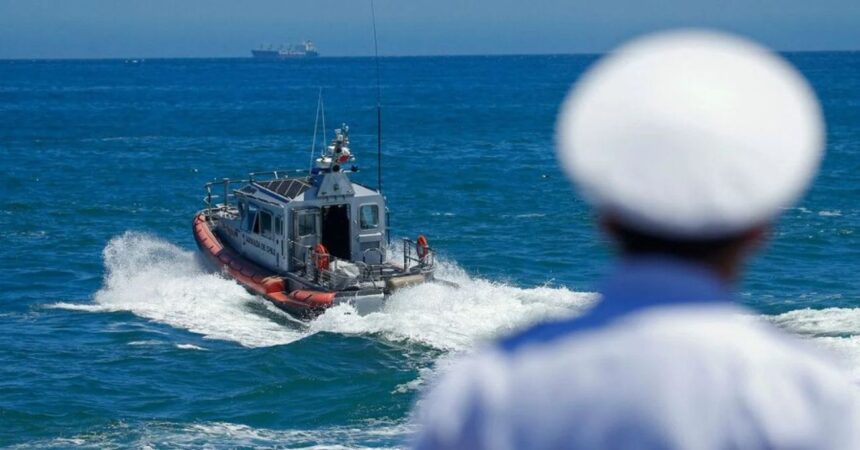 Funcionario de la Armada muere tras caer al mar en Molo de Abrigo de Valparaíso