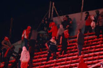 Boric evalúa querella contra responsables de agresión a hinchas de la "U" en Argentina