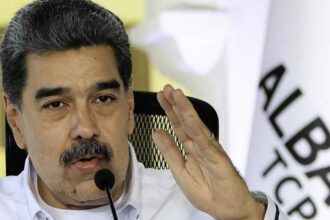 Maduro acusa a Estados Unidos de desplegar buques militares en el Caribe como “inmoral, criminal e ilegal”