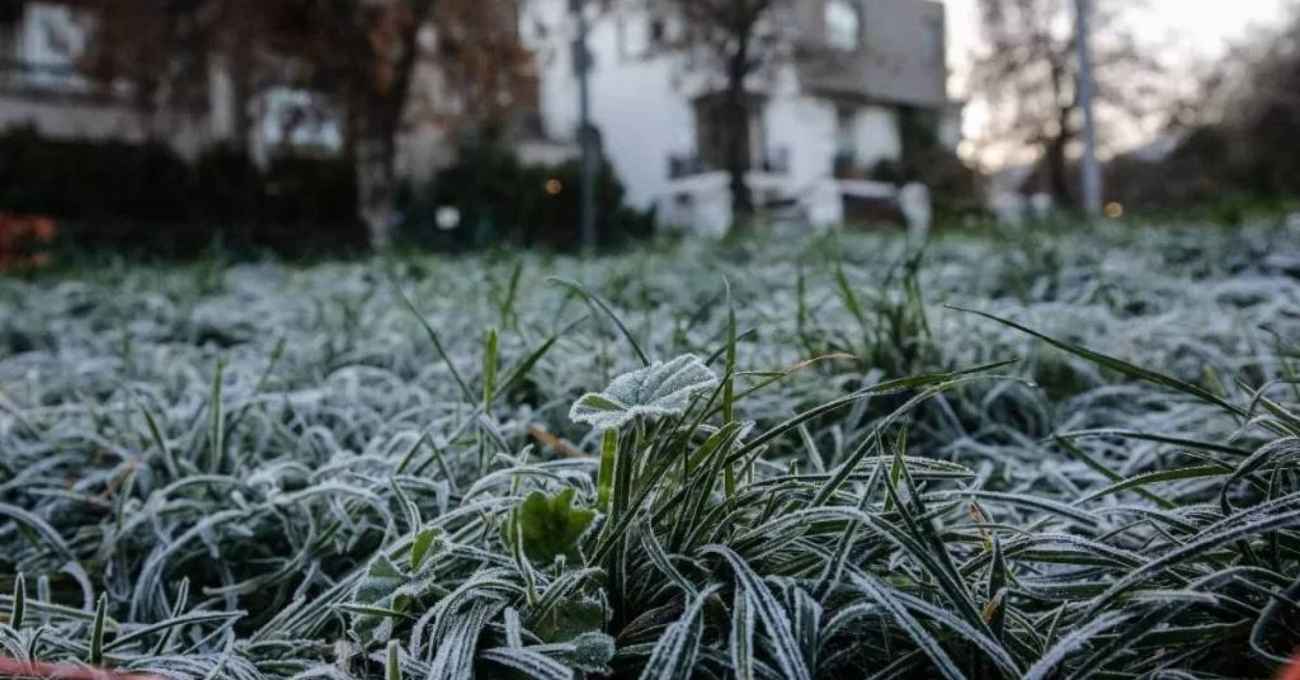Hasta -10°C en la Región Metropolitana: pronostican heladas extremas en varias comunas del país