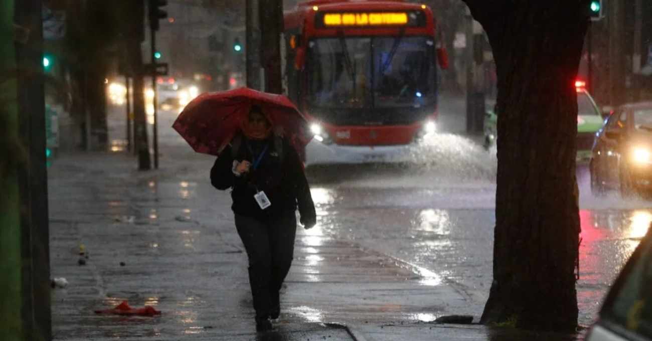 Pronóstico en Santiago: temperaturas moderadas y posibilidad de leves lloviznas hacia el fin de semana