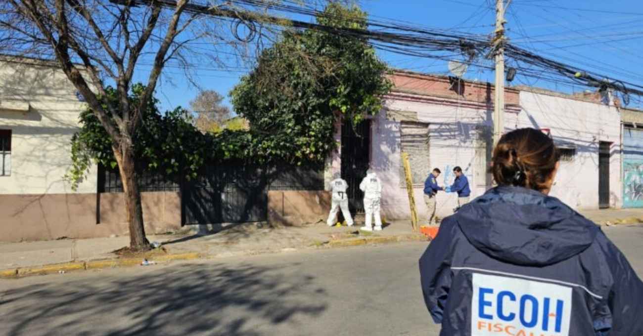 Hombre muere tras recibir seis disparos en plena vía pública en Recoleta