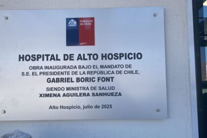 Servicio de Salud de Tarapacá responde a polémica por retiro de placa de Piñera en Hospital de Alto Hospicio