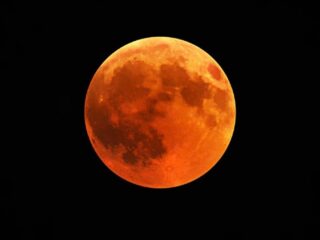 Eclipse lunar total de septiembre: por qué no será visible en Chile