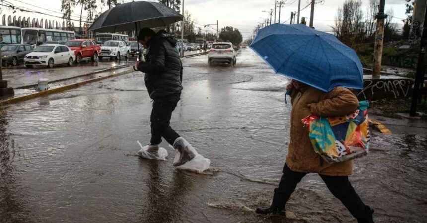 Alejandro Sepúlveda anticipa lluvias en la zona central: cuál sería el pronóstico para Santiago este fin de semana