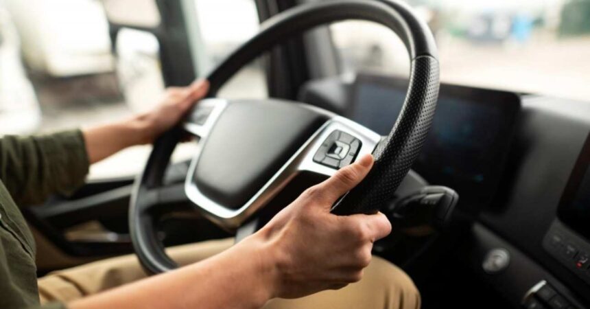 Cursos de conducción gratuitos del Sence: requisitos y comuna con cupos disponibles