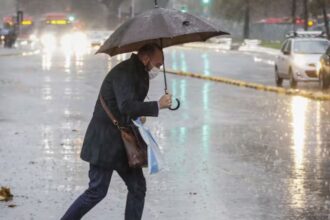 Septiembre llega con lluvias: revisa las regiones con pronóstico de precipitaciones este lunes 1