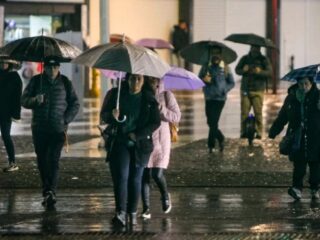 ¿Vuelve la lluvia a Santiago? Revisa el pronóstico actualizado de esta semana