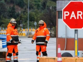 Identifican a los 5 trabajadores atrapados en mina El Teniente tras sismo