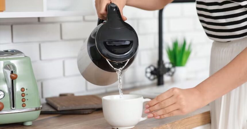 ¿Es malo hervir el agua más de una vez en el hervidor? Mitos y verdades