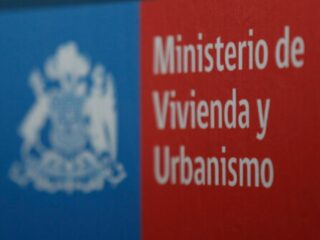 Sueldos de hasta $3,5 millones: revisa cómo postular a los empleos del Minvu