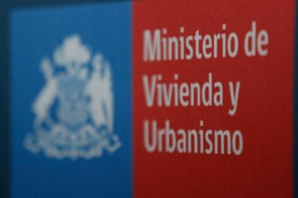 Sueldos de hasta $3,5 millones: revisa cómo postular a los empleos del Minvu