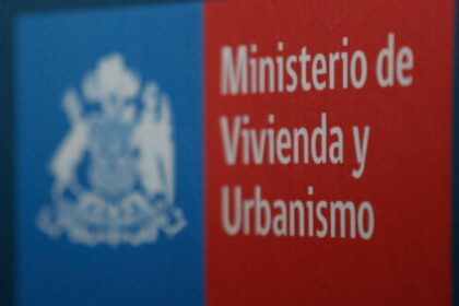 Sueldos de hasta $3,5 millones: revisa cómo postular a los empleos del Minvu