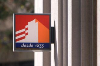 Alerta por aplicación falsa que imita a BancoEstado: PDI entrega recomendaciones