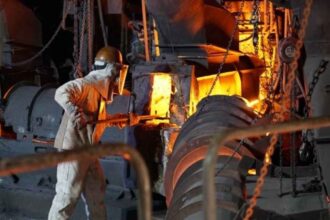 Gigantes mineros se unen: así nace Anglo Teck