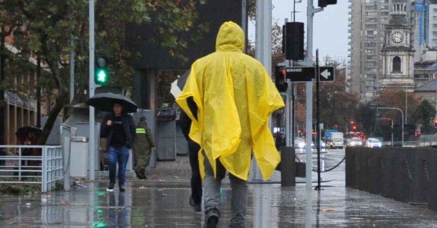 ¿Vuelven las lluvias a Santiago? Revisa el pronóstico para la próxima semana