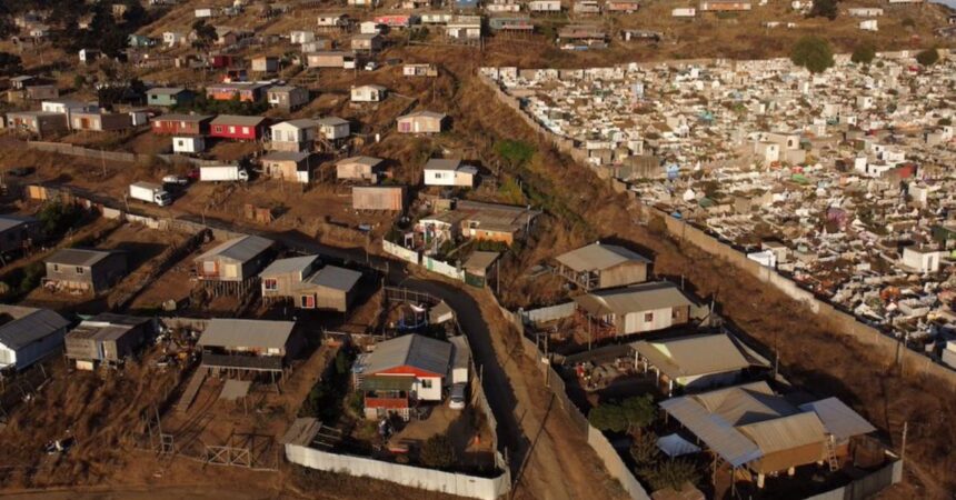 Inmobiliaria San Antonio activa desalojo en Cerro Centinela tras fracaso de negociación con el Minvu