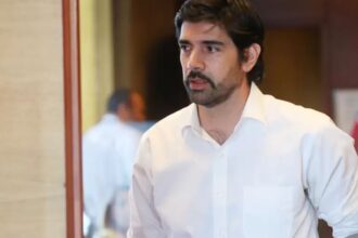 SII se querella contra Joaquín Lavín Jr. por presuntos delitos tributarios