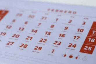 Más vacaciones por menos feriados: La propuesta de expertos para cambiar el calendario en Chile