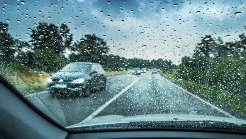 Emiten avisos por lluvias intensas en corto tiempo en sectores de Los Lagos y Aysén