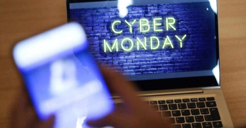 Cyber Monday 2025: Más de 2.500 empleos con sueldos que llegan hasta $900 mil