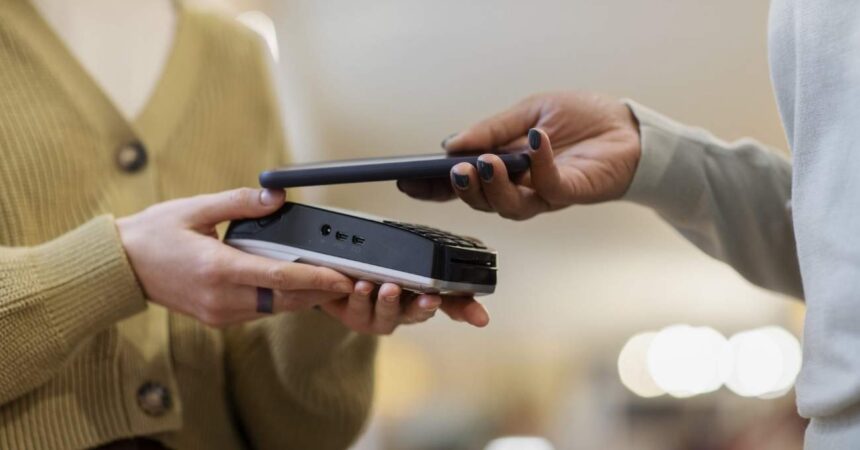 Boletas electrónicas deberán incluir nombre y RUT del comprador: ¿desde qué monto aplica?