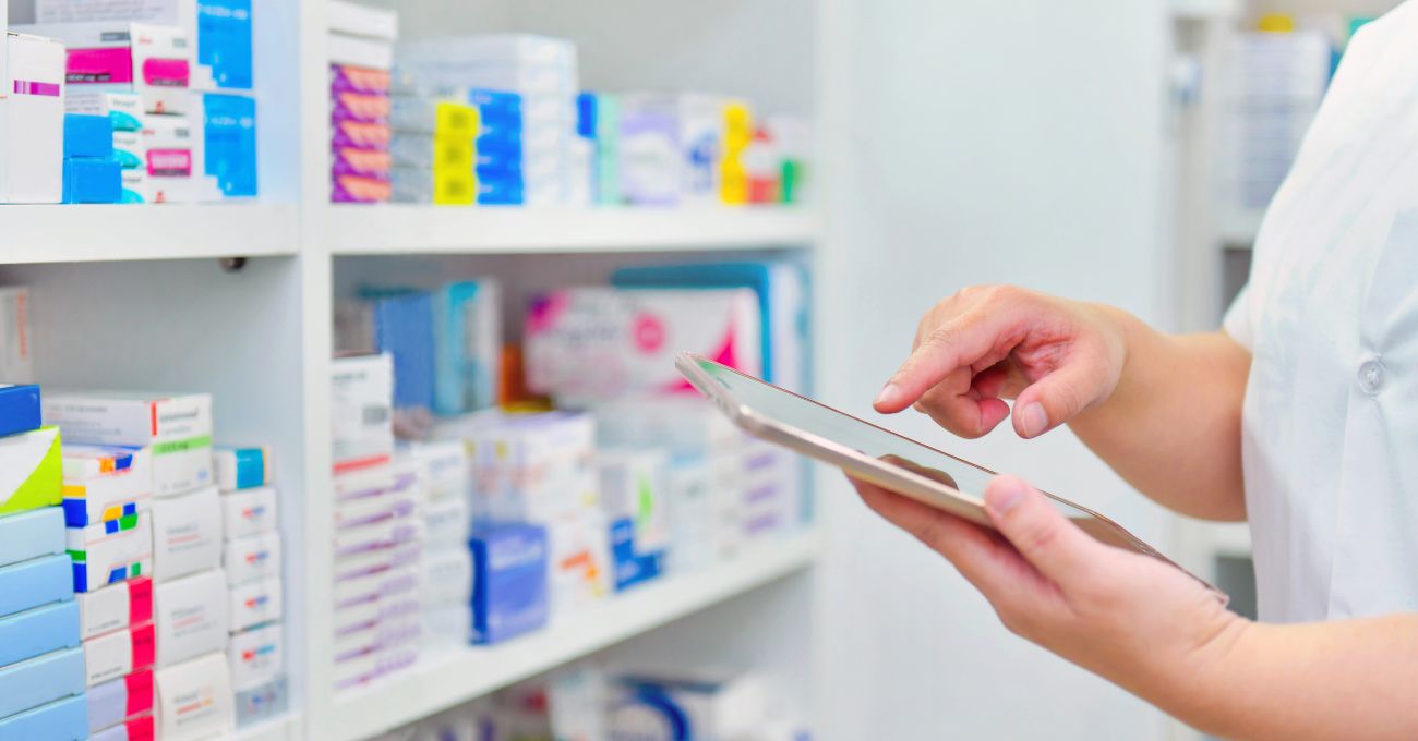 "Remedios para tu Bolsillo": Jara propone regular precio máximo de medicamentos y entrega a domicilio