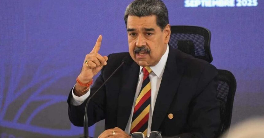 Maduro acusa a EEUU de querer el petróleo, gas y oro de Venezuela
