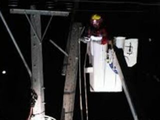 11 comunas de la RM tendrán cortes de luz este jueves: Revisa los sectores afectados