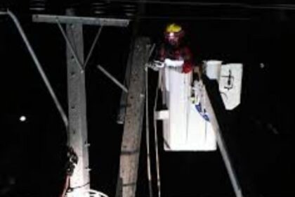 11 comunas de la RM tendrán cortes de luz este jueves: Revisa los sectores afectados