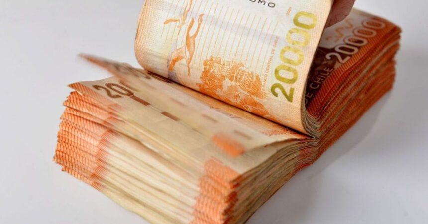 Pensión Garantizada Universal subió a $250.000: revisa qué otros beneficios aumentaron