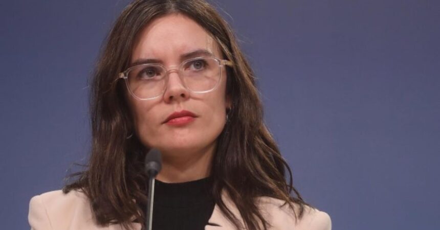 Gobierno califica de "muy grave" acusación de bots ligados a campaña de Kast