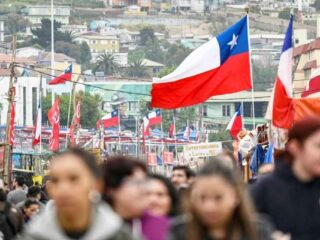 Feriado XL en Fiestas Patrias: Tras rechazo al 17, diputada propone ahora declarar festivo el sábado 20