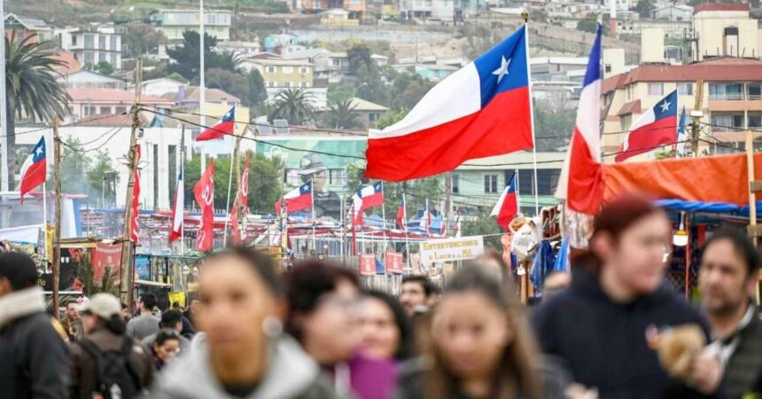 Feriado XL en Fiestas Patrias: Tras rechazo al 17, diputada propone ahora declarar festivo el sábado 20