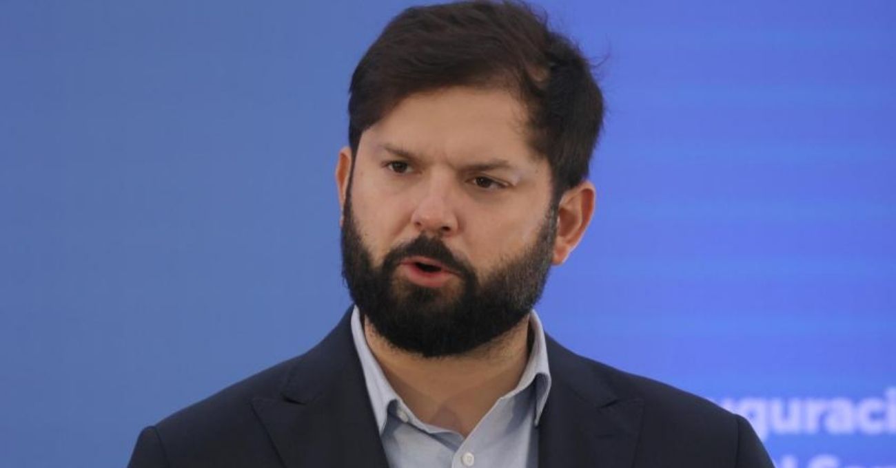 Boric confirma multas por no votar y pide a candidatos evitar "desinformación" en campañas