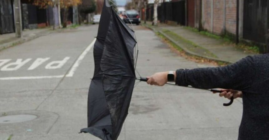 Emiten aviso por viento de hasta 60 km/h en seis regiones del centro y sur del país