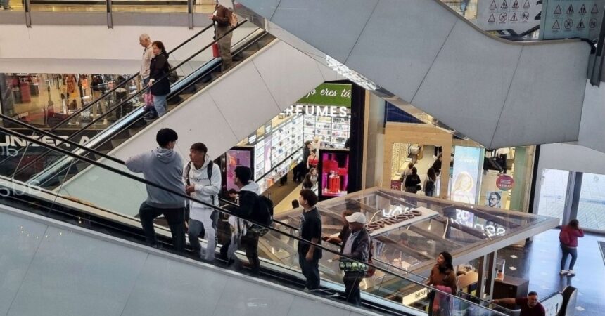 Feriado en Chile este 12 de octubre: así funcionará el comercio