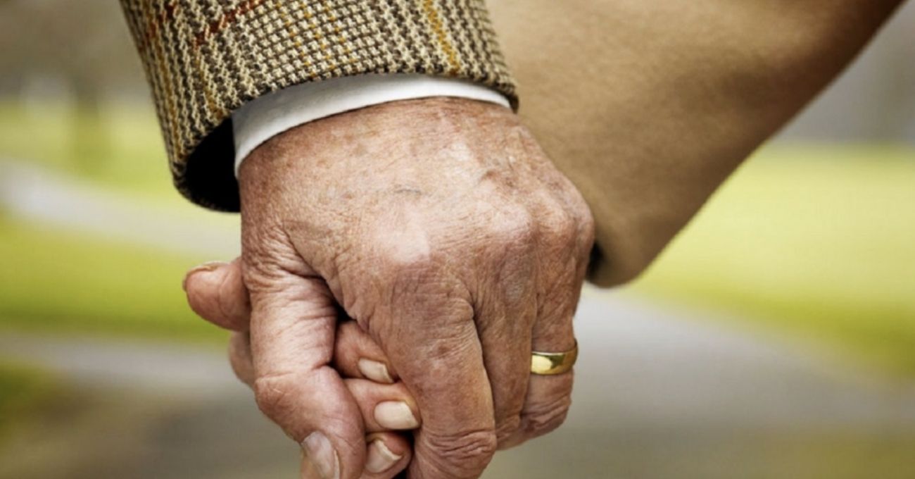 Bono Bodas de Oro sube su monto: revisa cuánto recibirán las parejas desde octubre