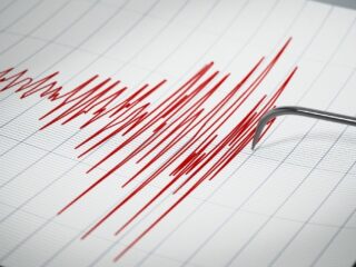 SHOA emite amenaza de tsunami para las costas de Chile tras sismo de magnitud 7,8 en la Antártica