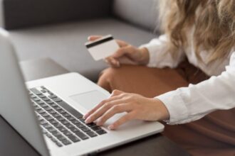 Compras en tiendas digitales extranjeras: desde el 25 de octubre comenzará el cobro del IVA